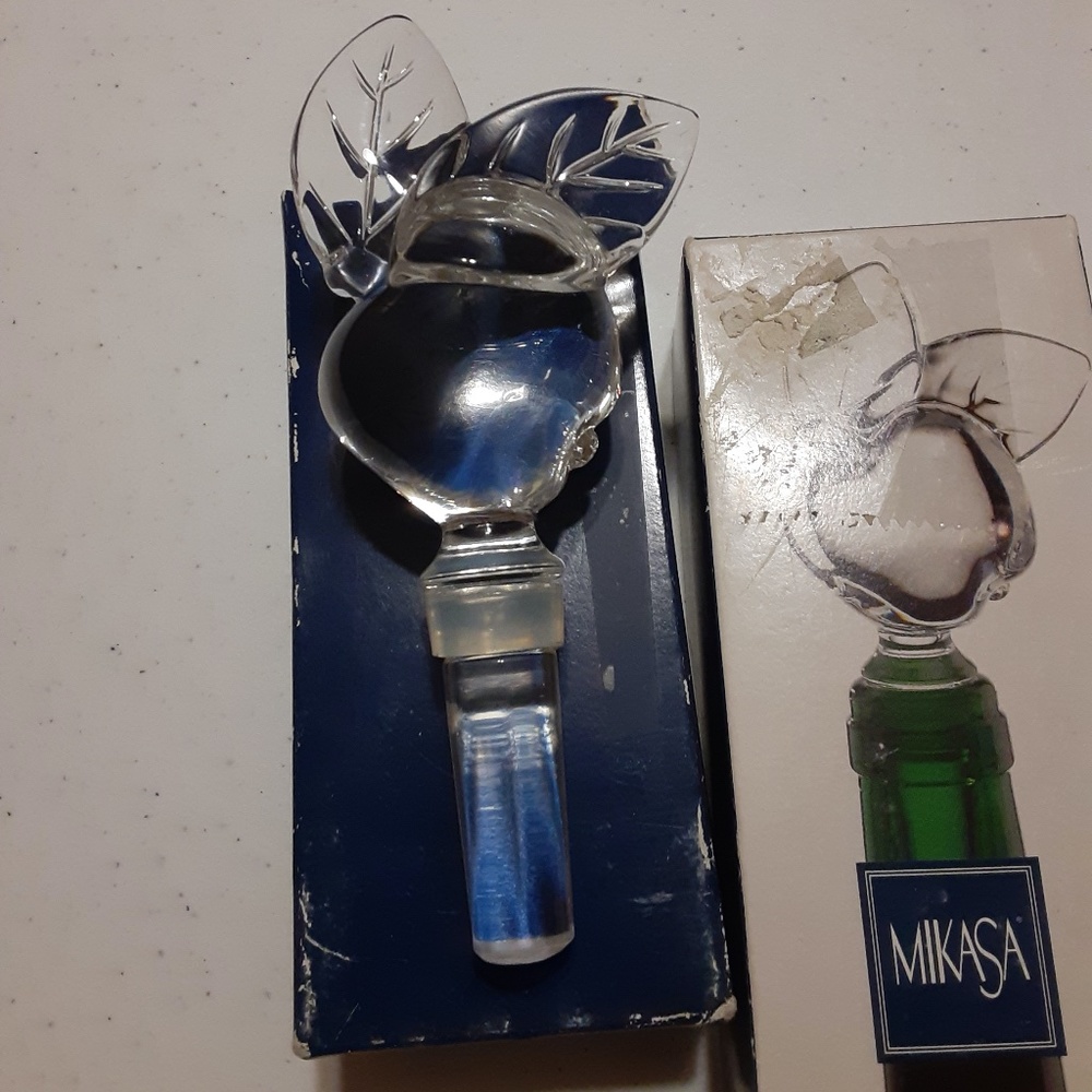 Mikasa Apple Orchard Lead Crystal Bottle Stopper